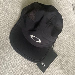 Oakley mesh riding/running cap